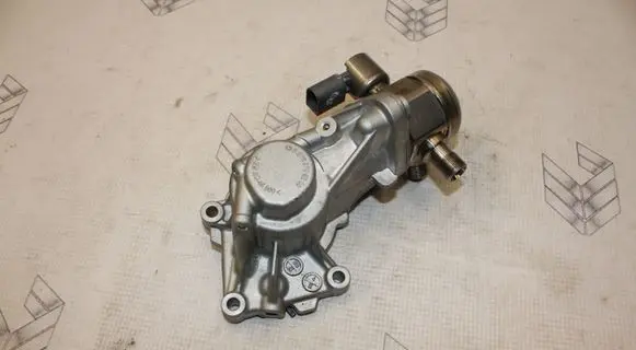 Mercedes-Benz C W205 Mechanical fuel pump A2760700200
