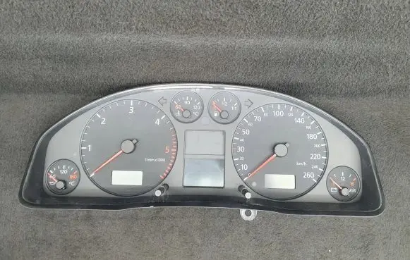 Audi A6 S6 C5 4B Speedometer (instrument cluster) 4B0920900F