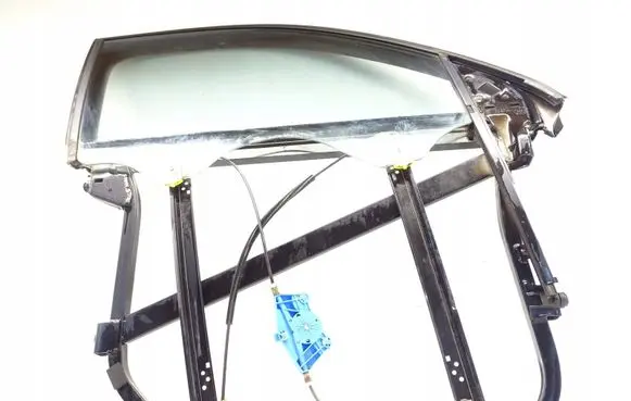Volkswagen Touareg I Sliding door window/glass 7L0837462C