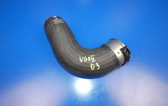 Volvo V60 Intercooler hose/pipe 31657761