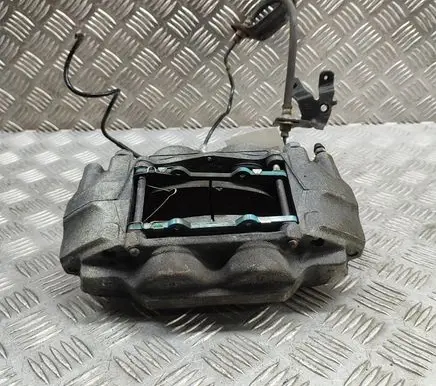 Toyota Land Cruiser (BJ70) Front brake caliper 4773060350