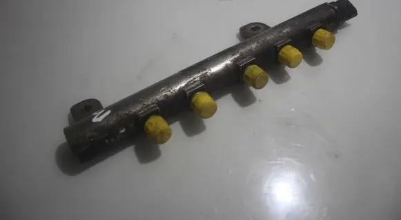 Fuel main line pipe