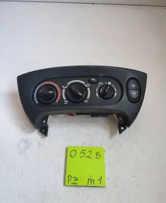 Renault Megane I Climate control unit 652718V