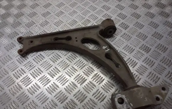 Skoda Octavia Mk2 (1Z) Front control arm