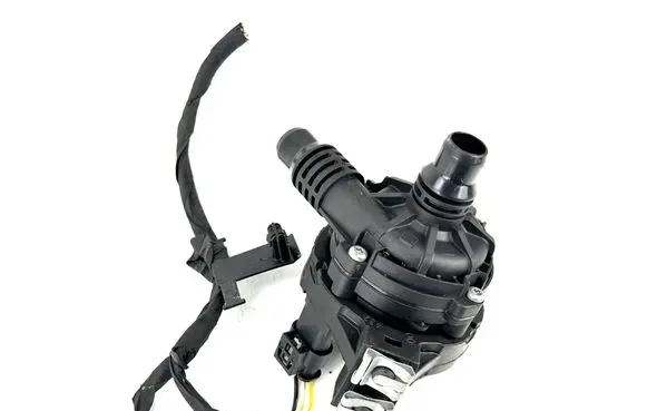 BMW i4 Electric auxiliary coolant/water pump 8840614 03123498