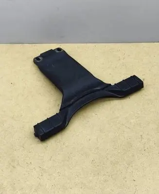 Radiator mount bracket