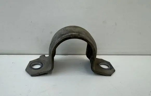 BMW 5 F10 F11 Sway bar bush bracket, front 6775444