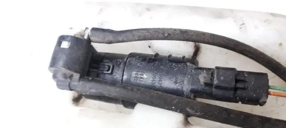 Renault Megane I Windscreen/windshield washer pump 7700431079