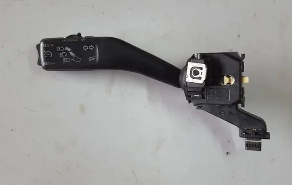 Skoda Octavia Mk2 (1Z) Indicator stalk 1K0953513G