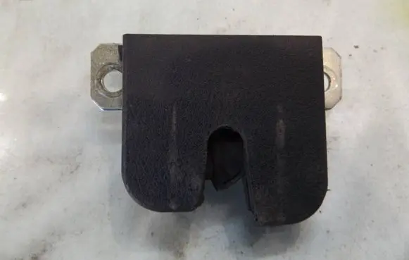 Seat Ibiza III (6L) Tailgate lock latch 6L6827505A
