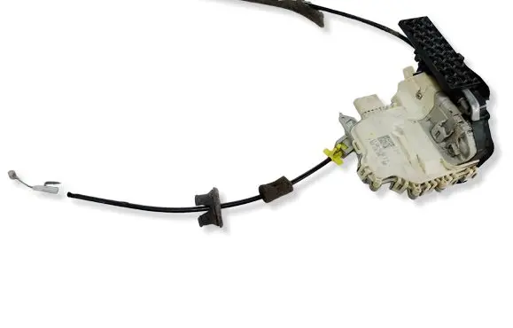 Audi Q7 4L Front door lock 8J1837016E