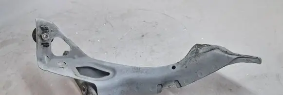 Audi A6 S6 C7 4G Fender mounting bracket 4G0821136A 4G0805816