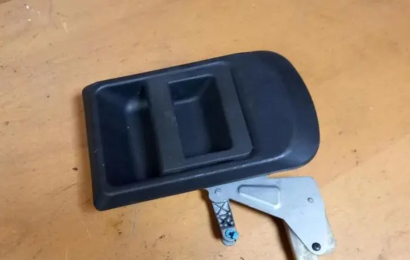 Iveco Daily 4th gen Rear door exterior handle 
