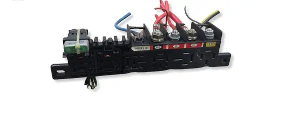 Volkswagen Golf IV Relay mounting block 