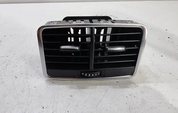 Audi A6 S6 C6 4F Rear air vent grill 4F0819203C