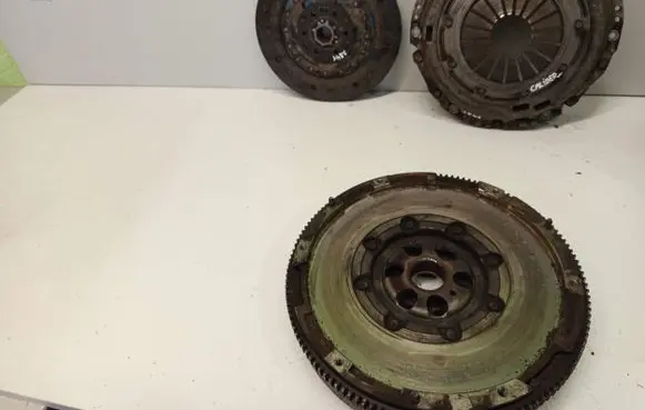 Dodge Caliber Clutch set kit 05106017AA
