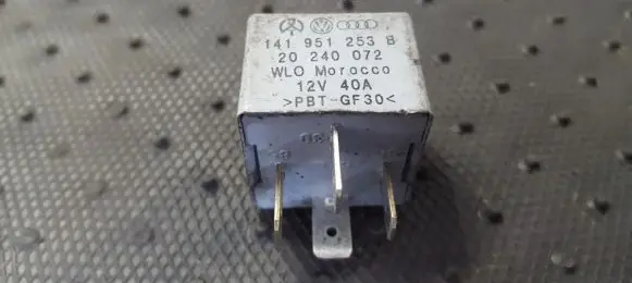 Audi TT Mk1 Other relay 141951253B 20240072