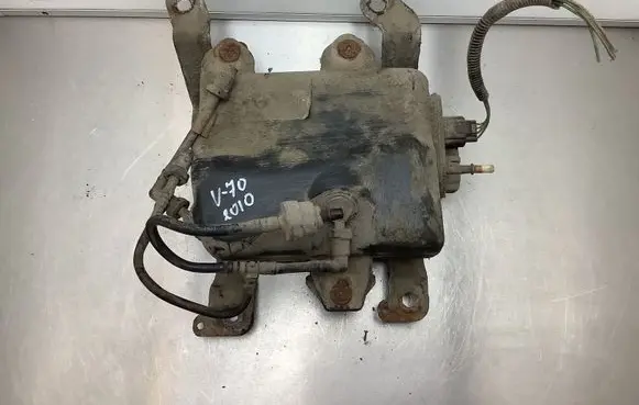 Volvo V70 AdBlue liquid reservoir 3M519C103AL