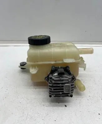 MG ZS Coolant expansion tank/reservoir 11796718 529759540 11352605