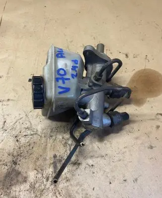 Volvo V70 Master brake cylinder 8646009