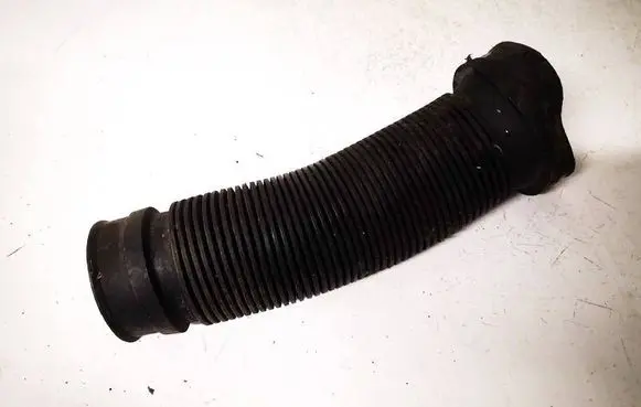 Opel Astra H Air intake hose/pipe 13105267