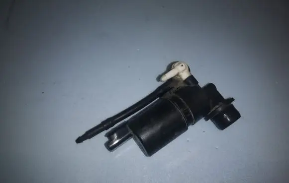 Renault Laguna II Windscreen/windshield washer pump 8200067015 8200295685 286203634