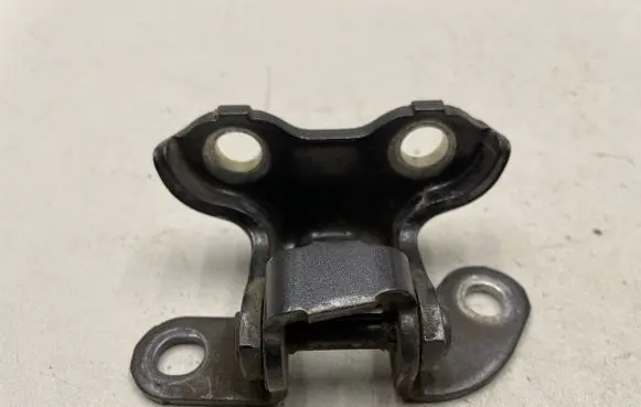 Toyota Verso Rear door upper hinge 