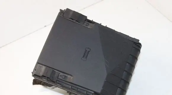 Volkswagen Caddy Fuse module 1K0937540B