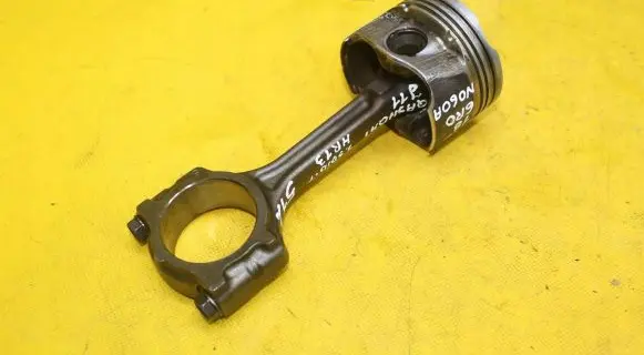 Nissan Qashqai Piston with connecting rod A2820300900