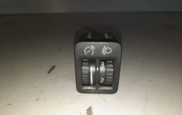 Volkswagen PASSAT B6 Headlight level height control switch 3C0941333A