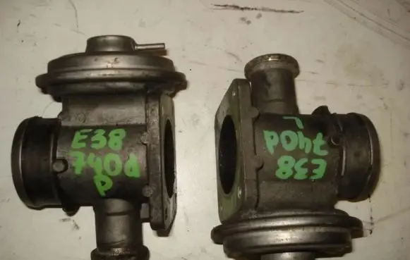BMW 7 E38 Coolant pipe/hose 