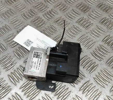 Porsche Taycan 9J1 Air conditioning (A/C) expansion valve 4M0816682E