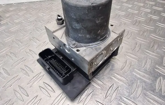 Audi A4 S4 B8 8K ABS Pump 8K0614517BB 8K0907379P