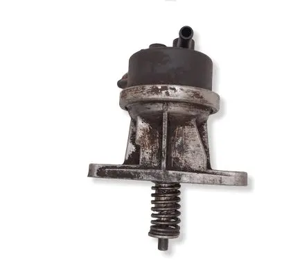 Volkswagen Golf II Mechanical fuel pump S0FAB10