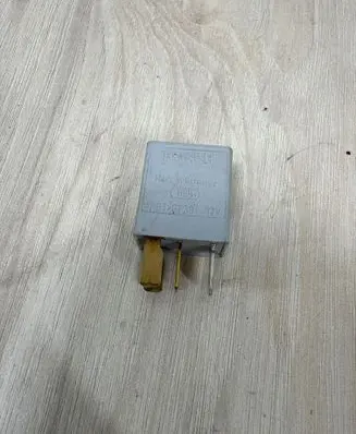 Toyota Corolla Verso AR10 Other relay 9008087019 0332011001