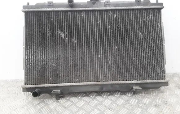 Nissan Almera N16 Coolant radiator