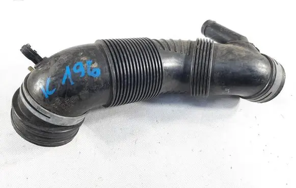 Volkswagen Tiguan Air intake hose/pipe 5N0129656