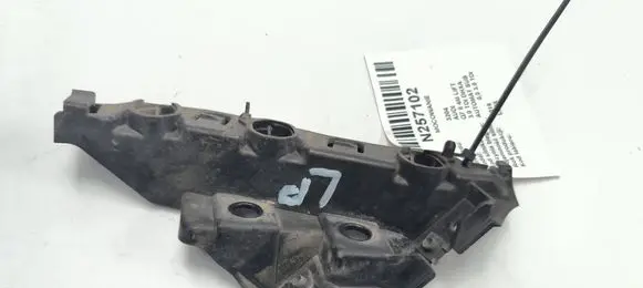 Audi Q7 4M Fender mounting bracket 4M0807283
