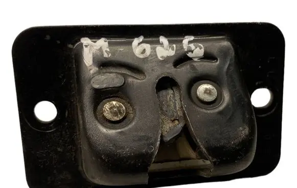 Mazda 626 Tailgate/trunk/boot lock/catch/latch