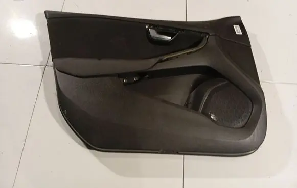Volvo V40 Front door card panel trim