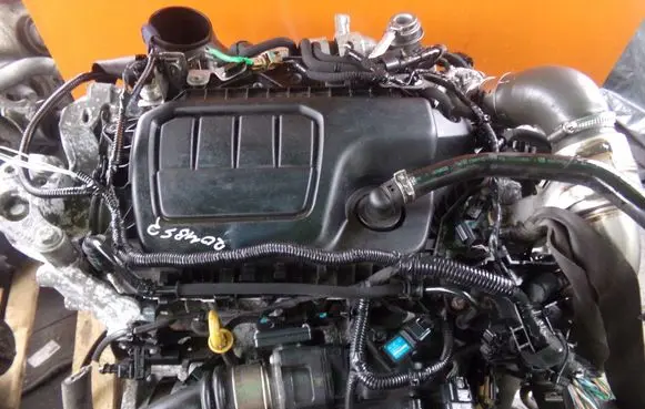 Land Rover Freelander 2 - LR2 Engine R9M452 20MB42