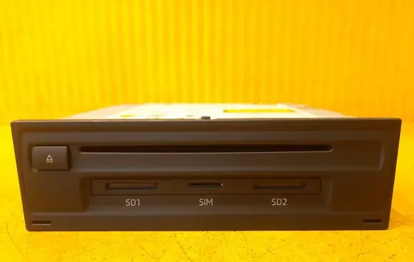Audi TT TTS RS Mk3 8S Navigation unit CD/DVD player 8S0035021M