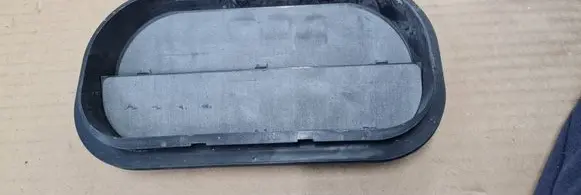 Audi S5 F5 Quarter panel pressure vent 6R0819465B