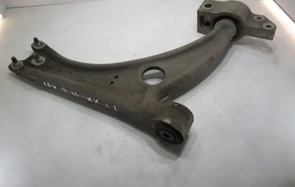 Audi TT TTS Mk2 Front lower control arm/wishbone 8J0407151D