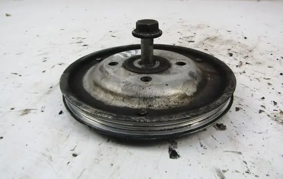 Renault Megane I Crankshaft pulley 