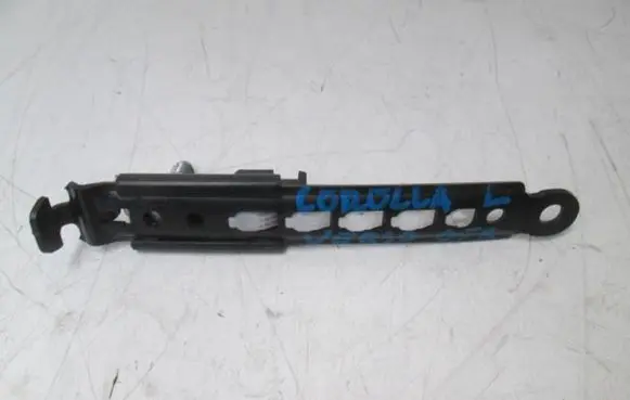 Toyota Corolla Verso AR10 Seat belt adjustment rail 