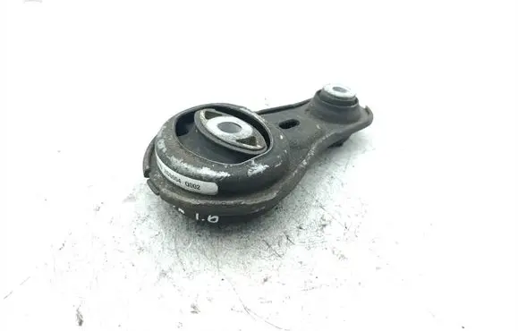 Mercedes-Benz Vito Viano W447 Engine mount bracket A4472400110 ZGS004Q002