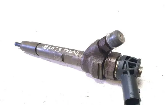 Fuel injector