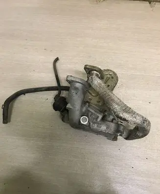 Audi A8 S8 D4 4H EGR valve cooler 057131512