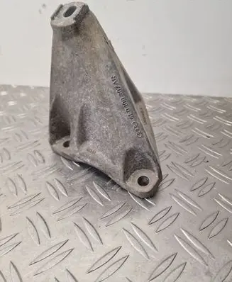 Audi A8 S8 D3 4E Engine mounting bracket 4E0199307AR